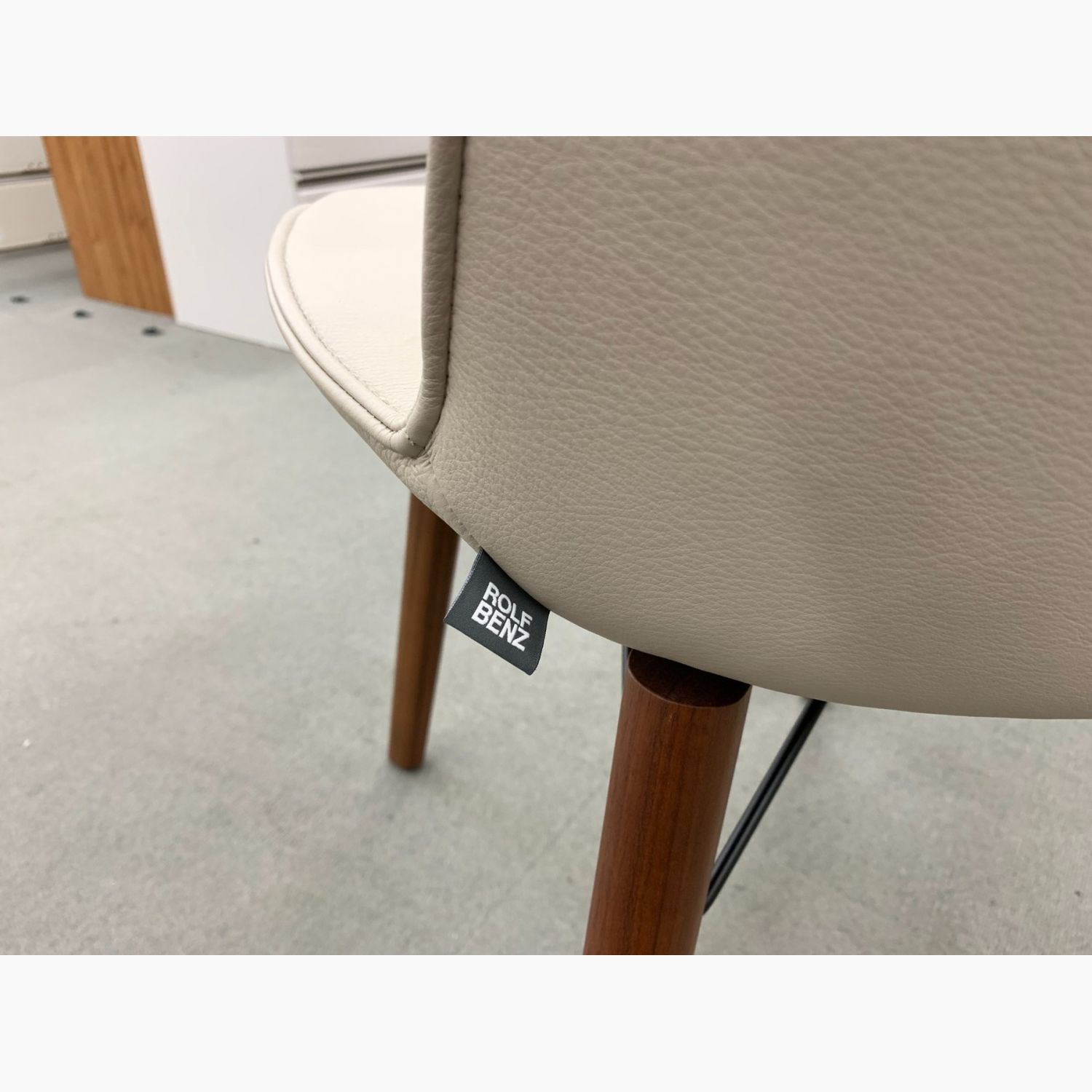 ROLFBENZ (ロルフベンツ) ダイニングチェアー 616｜トレファクONLINE