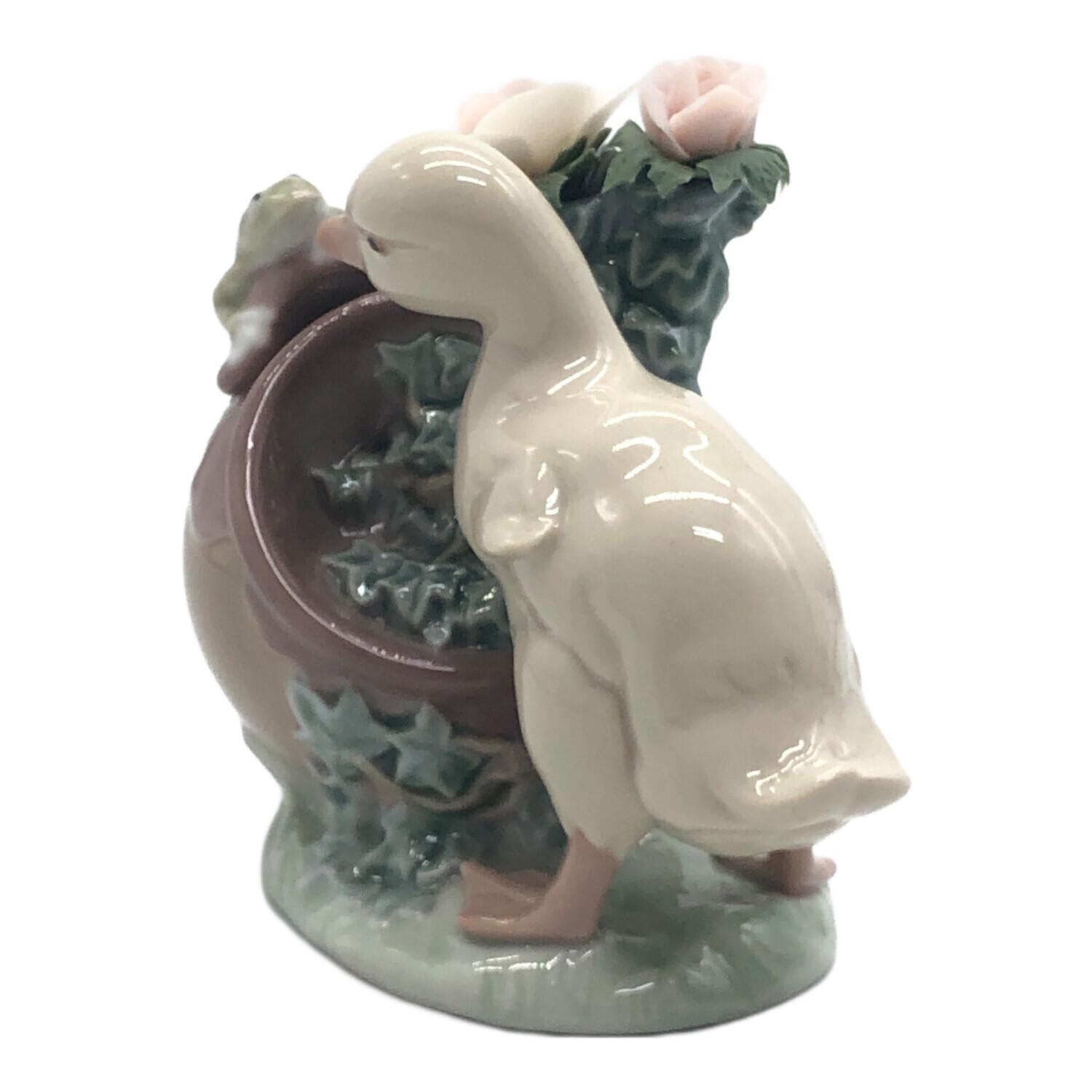 LLADRO (リヤドロ) フィギュリン お庭で(アヒルとカエル)｜トレファク