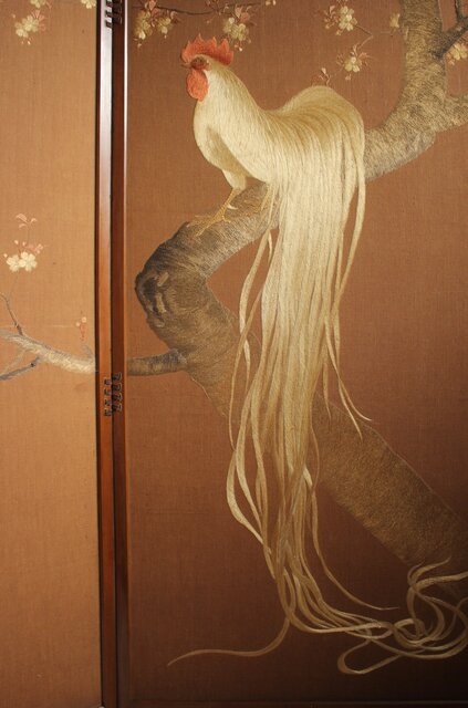 尾長鶏 刺繍画 衝立 Z672｜骨董店 のびる 古美術 骨董 和風建具 蔵戸