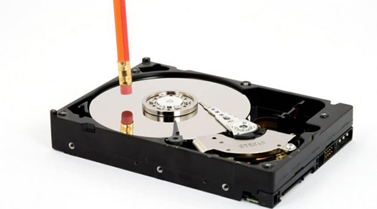 中古のハードディスクドライブの約60%に元データが残されていたことが