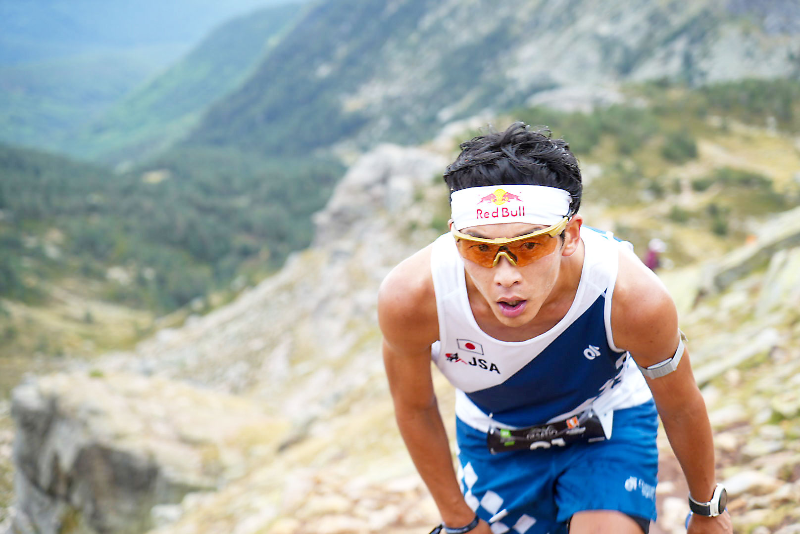 上田瑠偉選手が「かたのビッグロックトレイル」に参戦 | ESSゴーグル