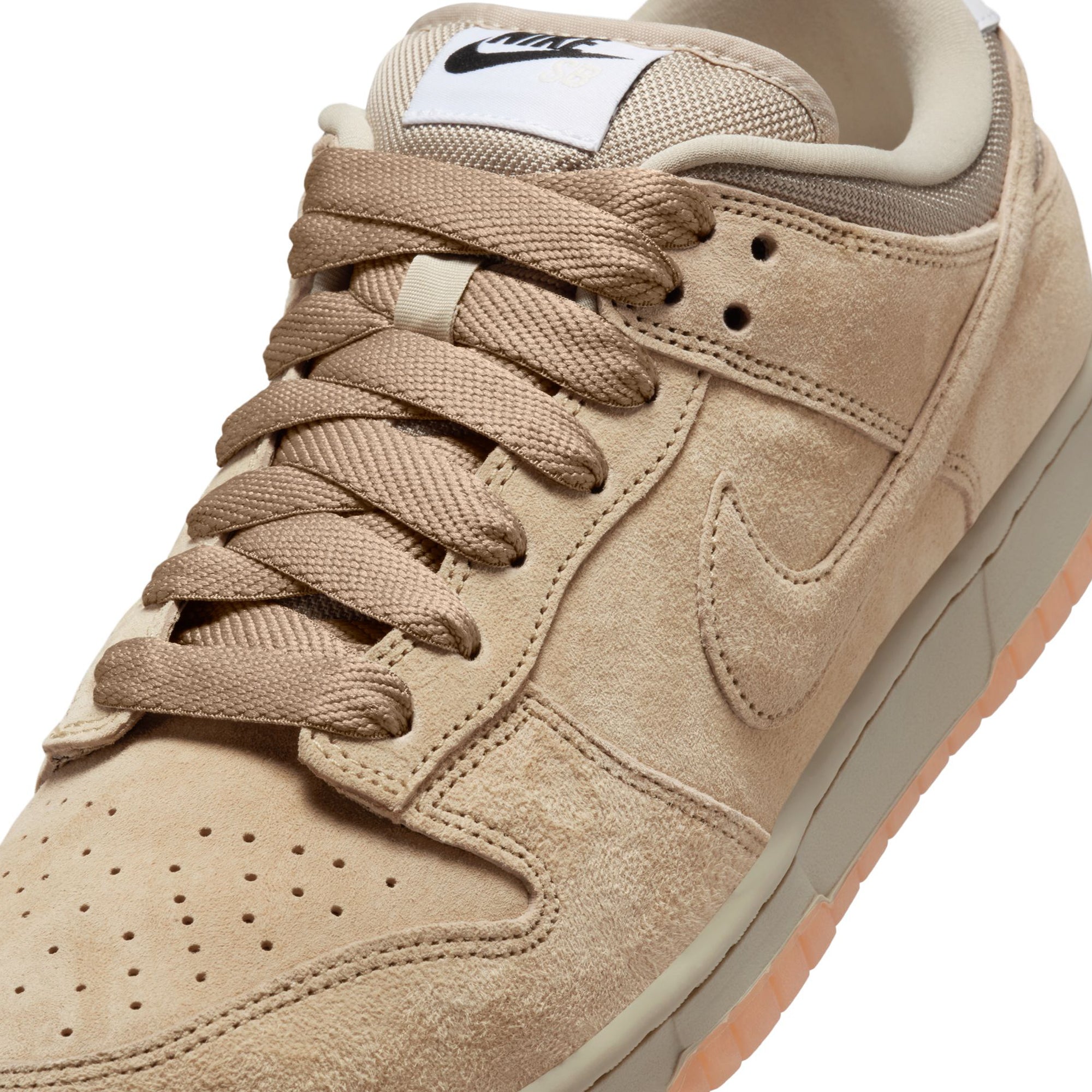 Nike SB Mens Dunk Low Pro B Shoes – Extra Butter
