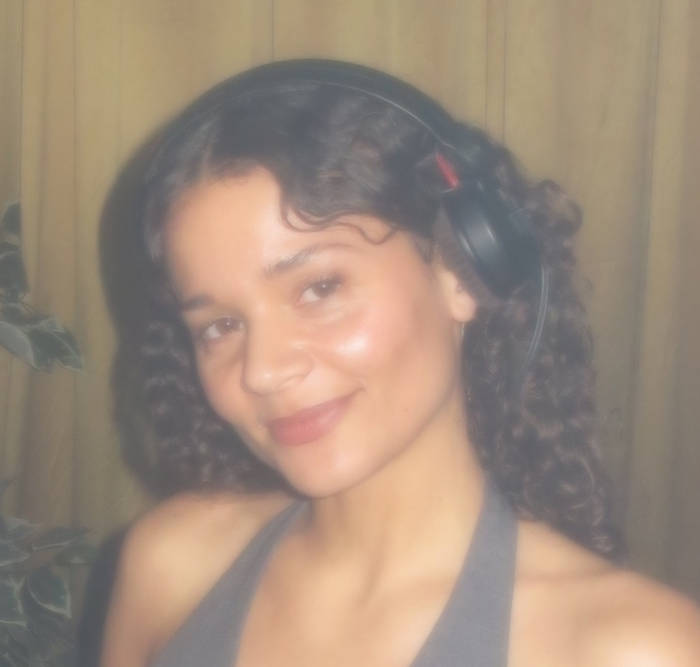 Essentials | Erika de Casier