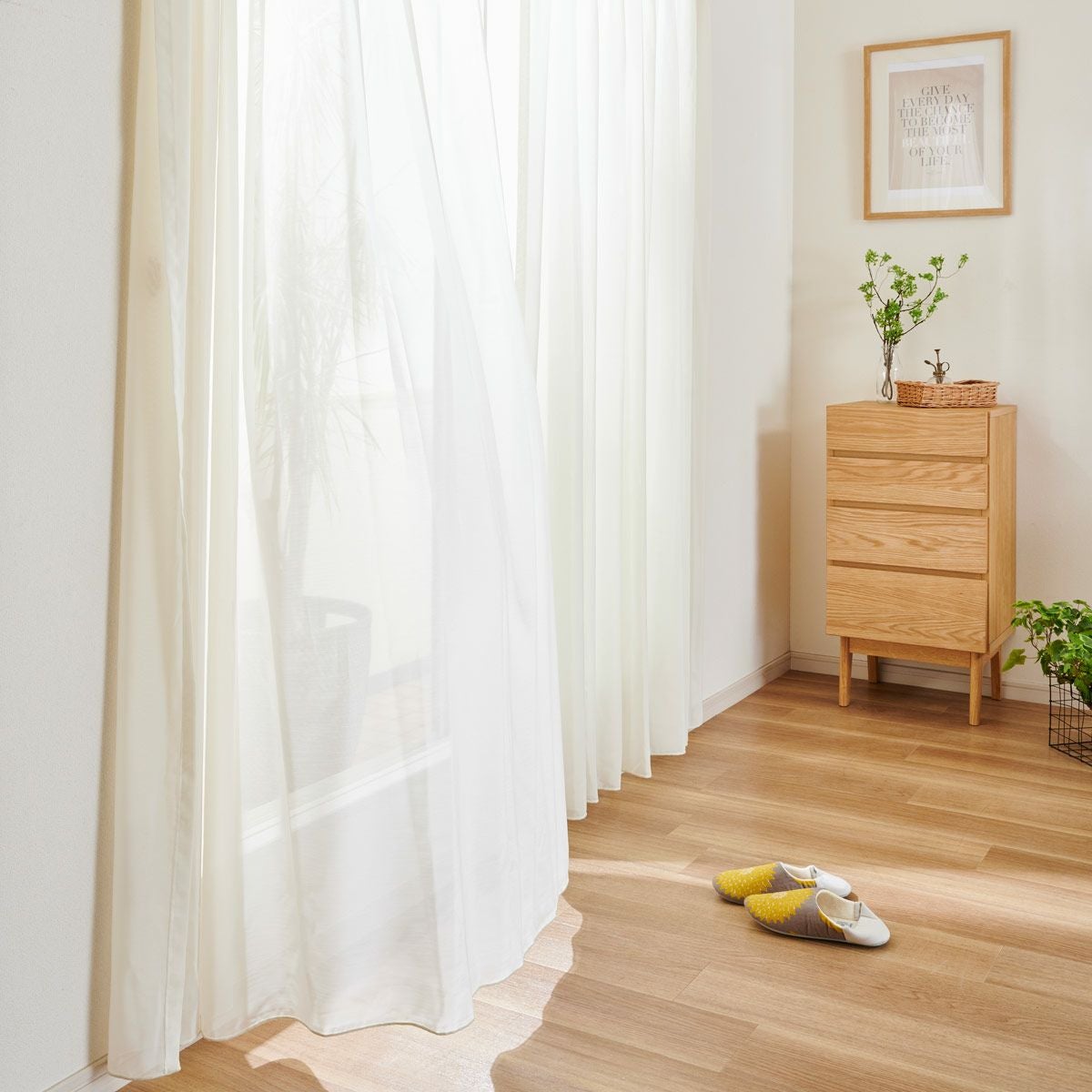 シンプルなボイル生地のレースカーテン アナ（L-8201）｜カーテン通販