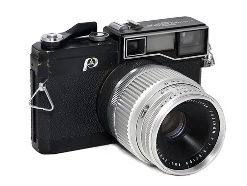 Fujica G690 - Camera-wiki.org - The free camera encyclopedia
