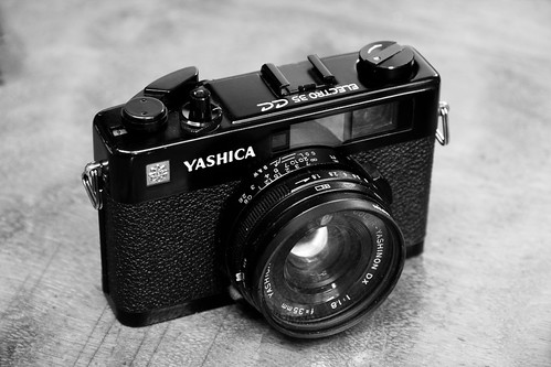 Yashica Electro 35 CC - Camera-wiki.org - The free camera encyclopedia