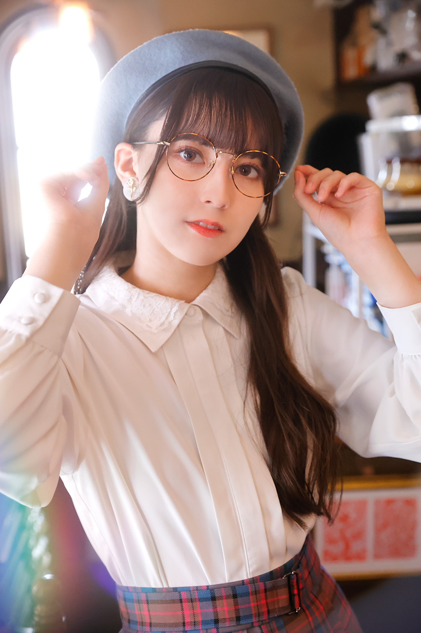 ペイトン尚未の「並行多元ヒロインズ」第5回 「文学少女」の姿とともに