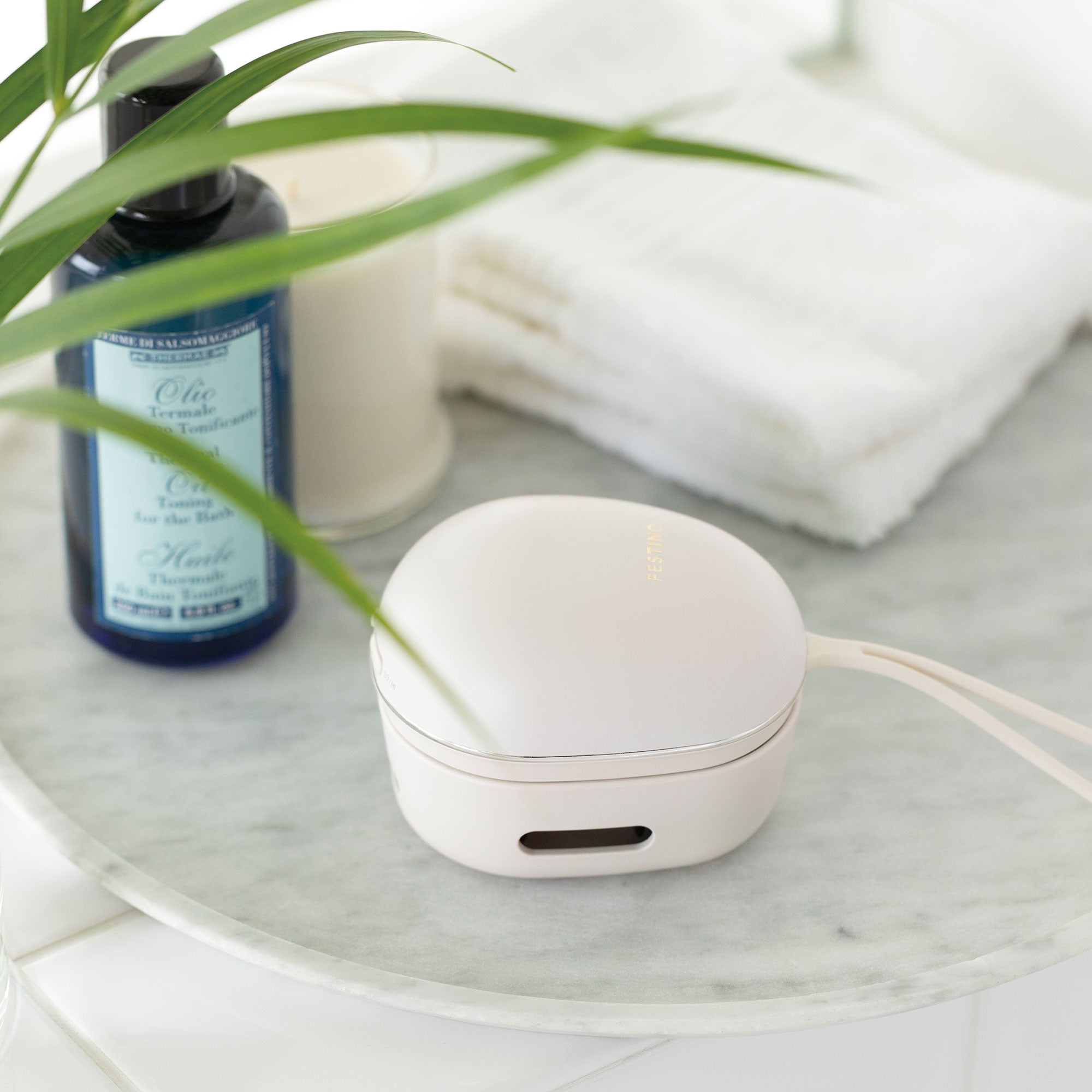 充電式 EMSヘッドスパ ミニ | FESTINO フェスティノ 公式ブランドサイト