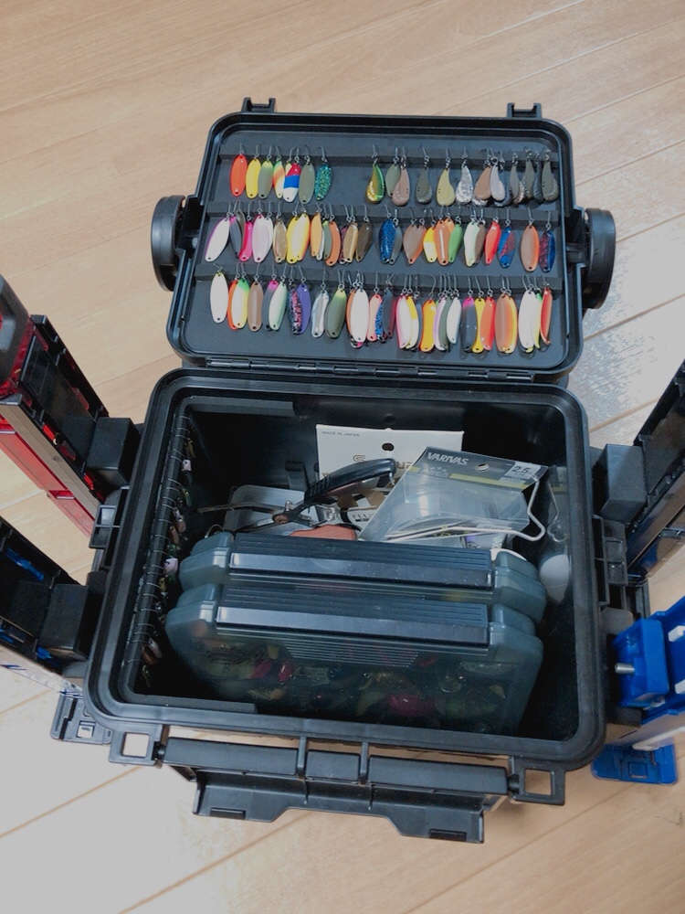 トラウトのおすすめタックルボックス紹介。ロッドスタンドカスタム