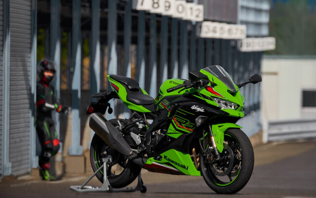 80psの秘密に迫る! カワサキNinja ZX-4R エンジン解説＆ZX-25R比較