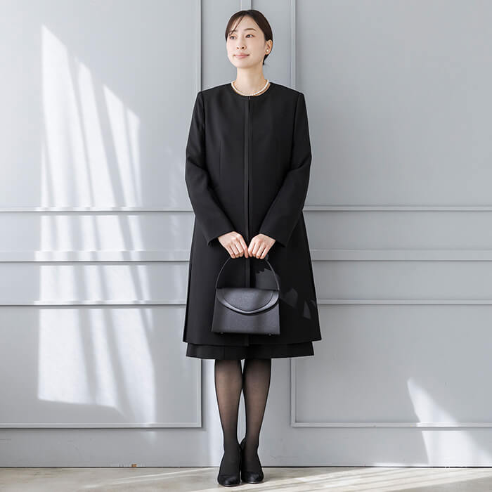 ロングジャケットの通年アンサンブル 13号・ブラック｜東京ソワール