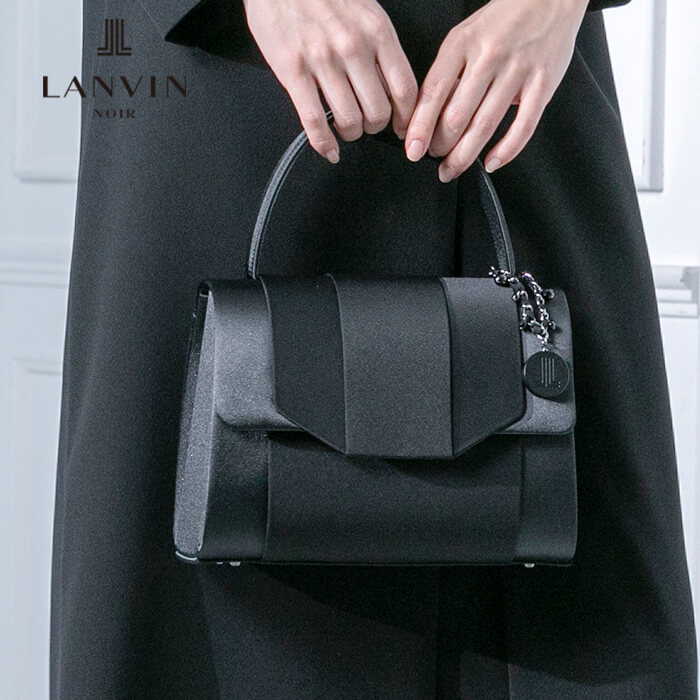 JLチャーム付きブラックバッグ ・ブラック｜東京ソワールオンラインストア