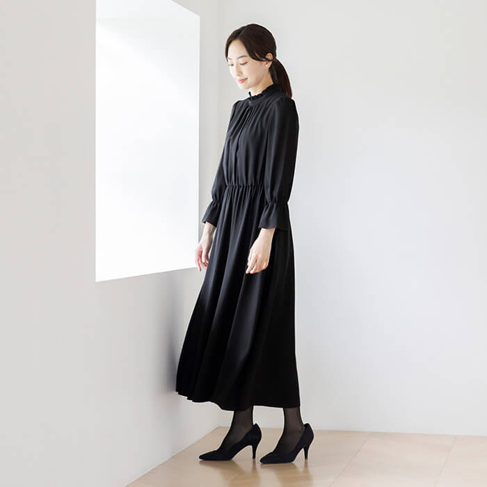 ギャザーワンピースのアンサンブル 13号・ブラック｜東京ソワール