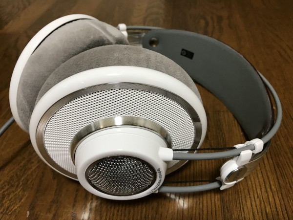 澪ホンで有名なAKGのオープンエアー型ヘッドホン「K701」レビュー