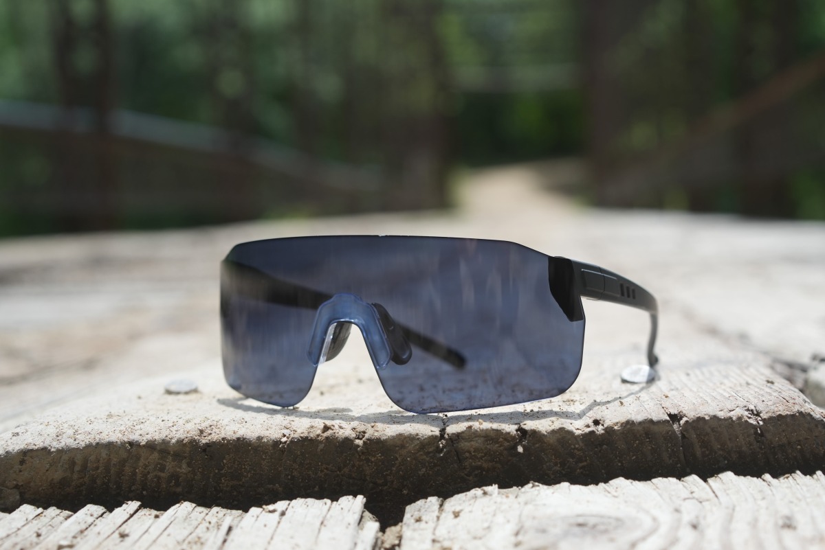 調光良し、さらに軽量でズレない！編集者ベタぼれのアイウェア｜OGK