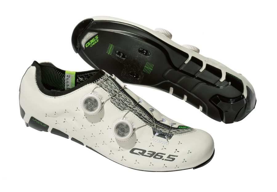 高級レーサーパンツの技術で作られたロードシューズ「ザ ユニーク