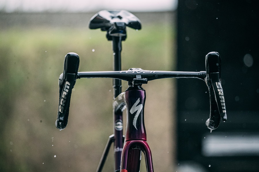 スペシャライズド史上最速、新作ハンドル「Roval Rapide Cockpit」を