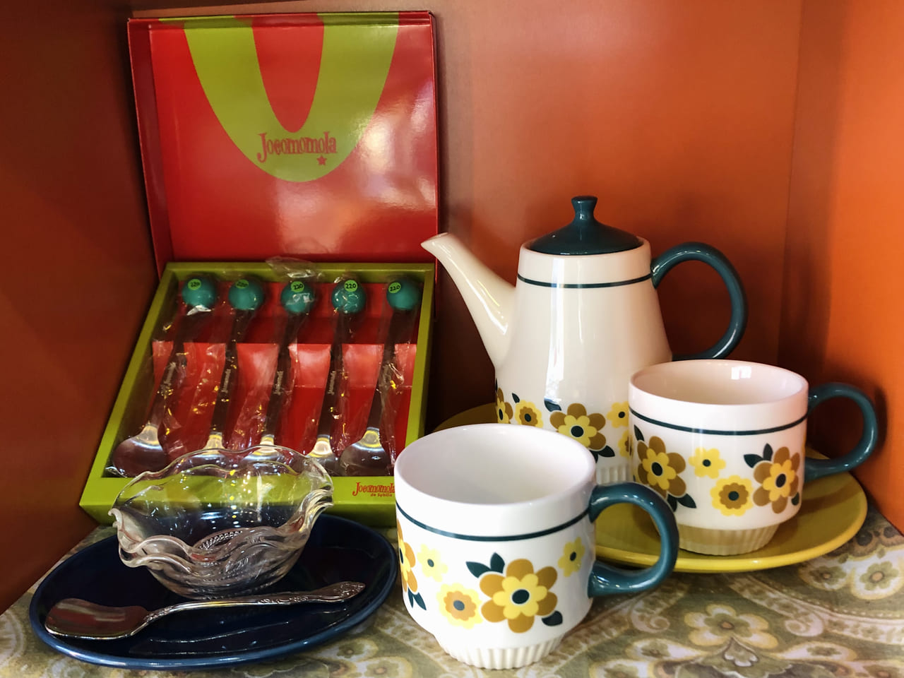 藤沢市】昭和レトロを集めた小さなインテリア雑貨店「deco8（デコハチ