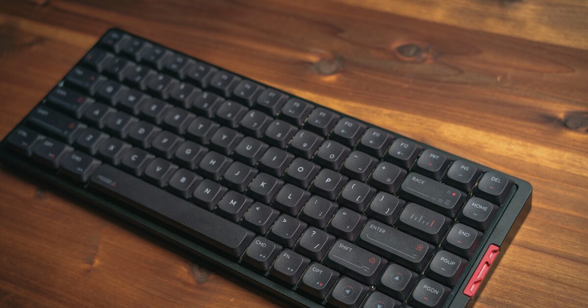 ロープロファイルメカニカルキーボード「IQUNIX MQ80」の打鍵感が