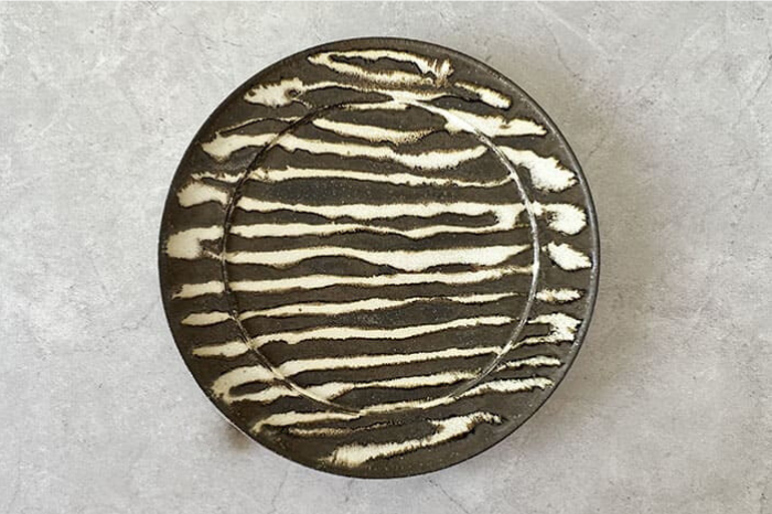 藤原純さんのうつわの話～2024年12月二人展の作品について – 陶和 Magazine