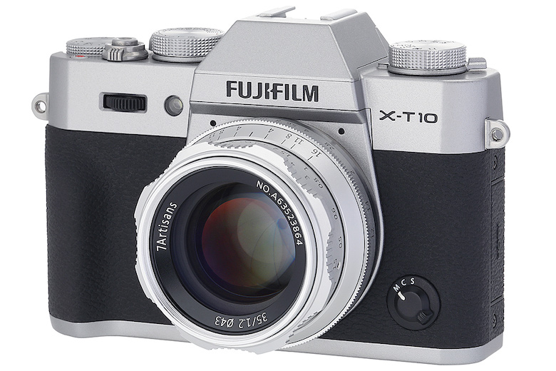 2万円台で買える明るいレンズ「7Artisans 35mm F1.2」のシルバーモデル