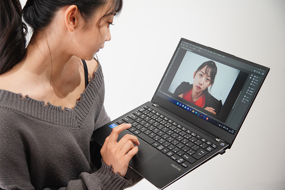 こんなモバイルノートPCが欲しかった！ クリエイター向け14インチ