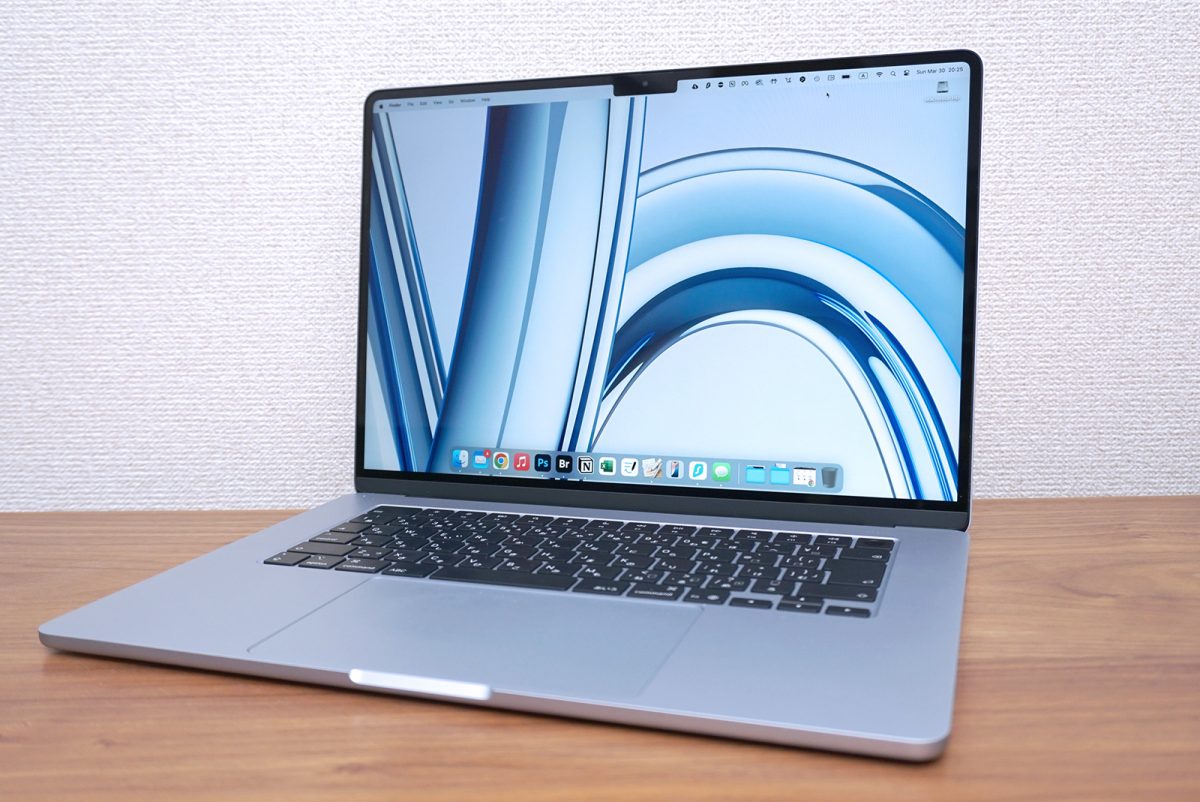 やはり軽さは正義。M4搭載MacBook AirをProと比べてわかった