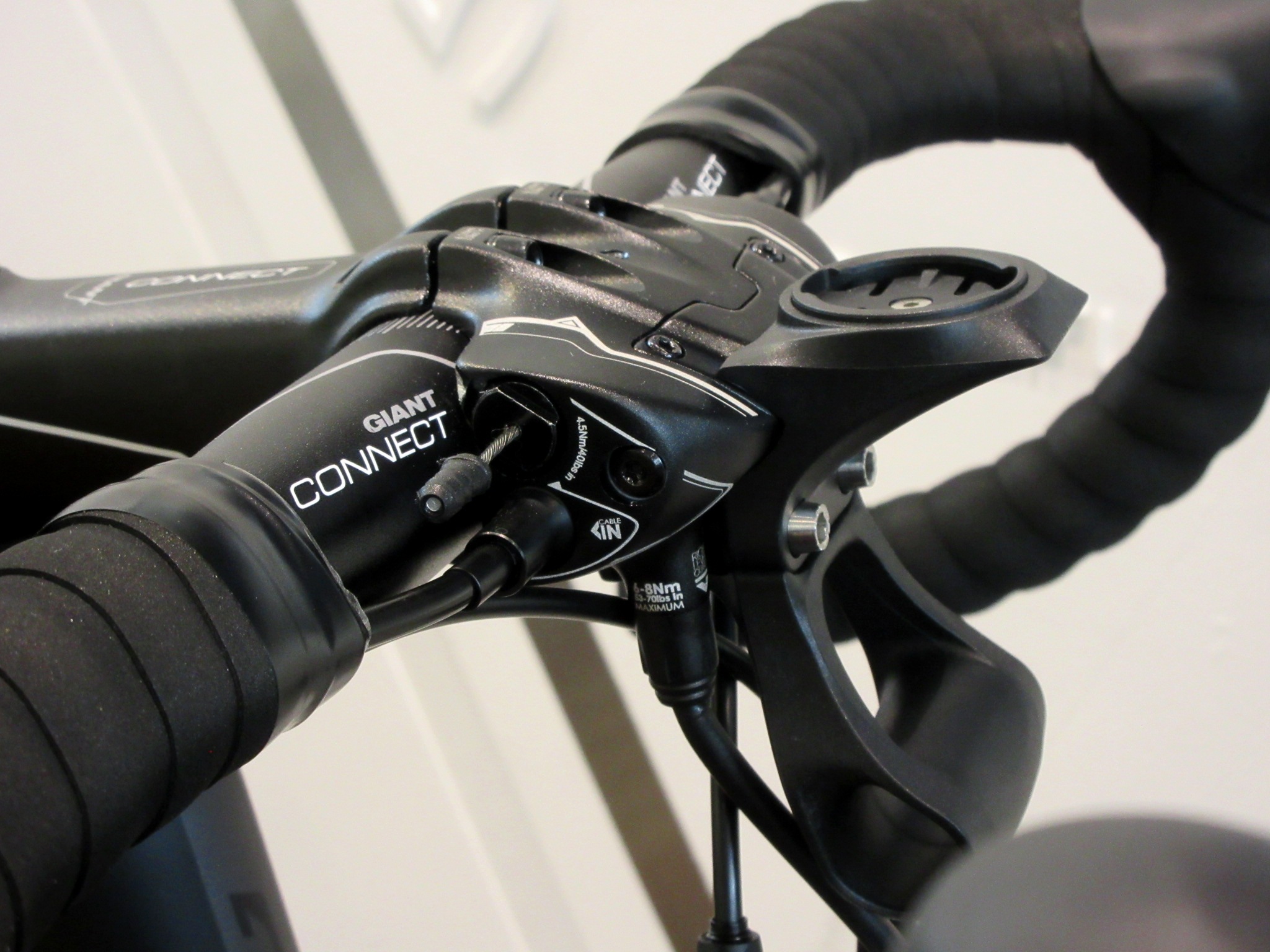 新時代のディスクブレーキ！CONTEND SL1 DISK ｜ ジャイアントストア