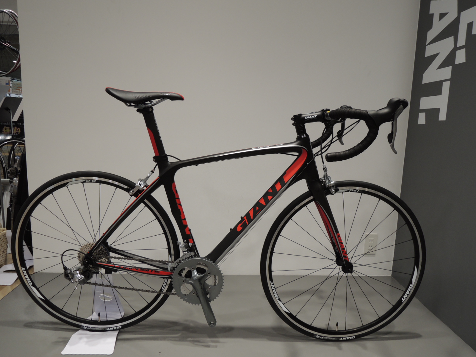 快適カーボンロード DEFY COMPOSITE SE のご紹介 ｜ ジャイアント