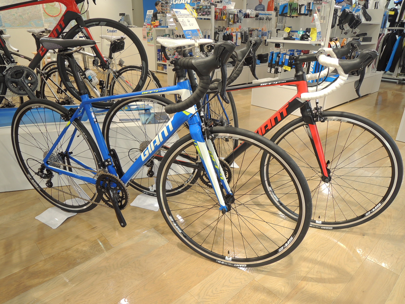 エンデュランスロードバイク入門 DEFY3 &DEFY4が入荷中です