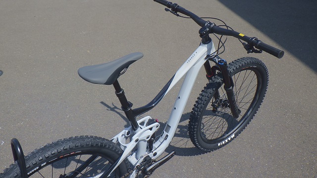 TRANCE】フルサスペンションMTB入荷！ホイールサイズの違いと、必須