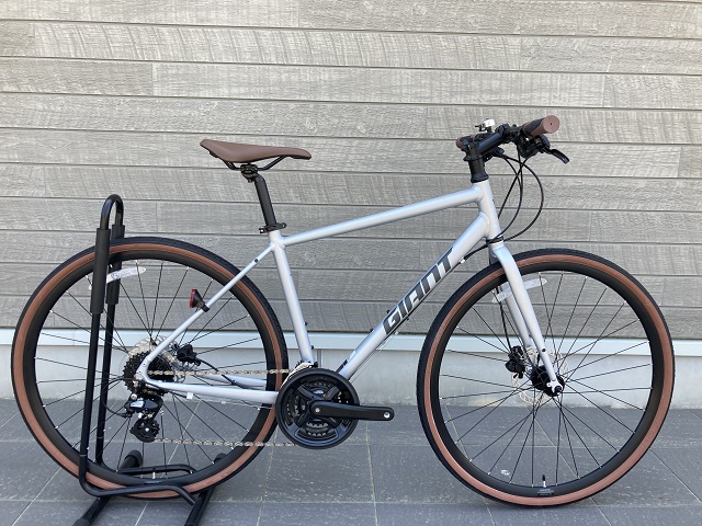 🆕クロスバイク】2025モデルが続々入荷しております！【ESCAPE R DISC