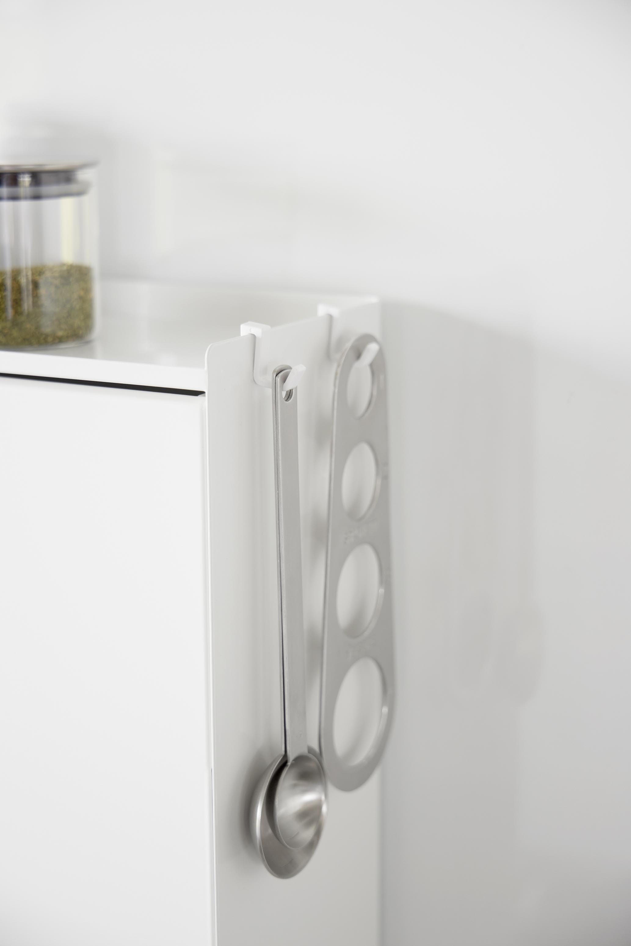 前が開く 隠せる調味料ラック タワー ホワイト | Giftpad egift