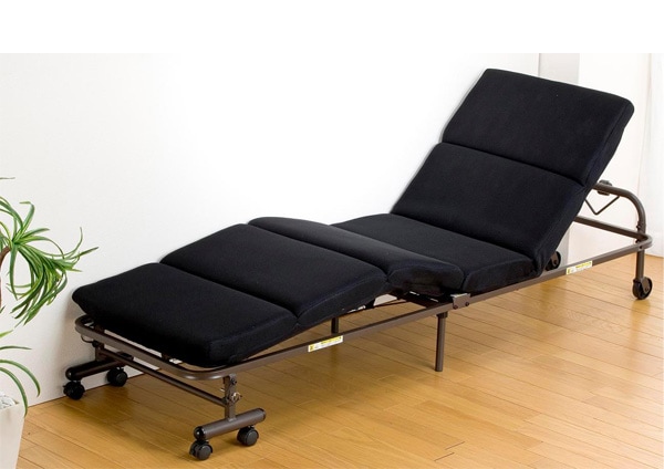 14段階リクライニング コンパクト もこもこ折りたたみベッド｜ベッド