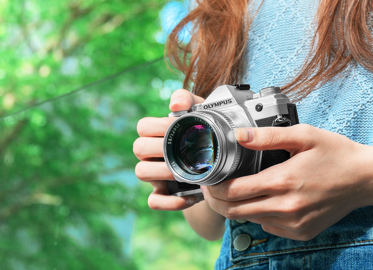 銘匠光学 TTArtisan 50mm f/1.2 C 単焦点レンズ シルバー | 焦点工房