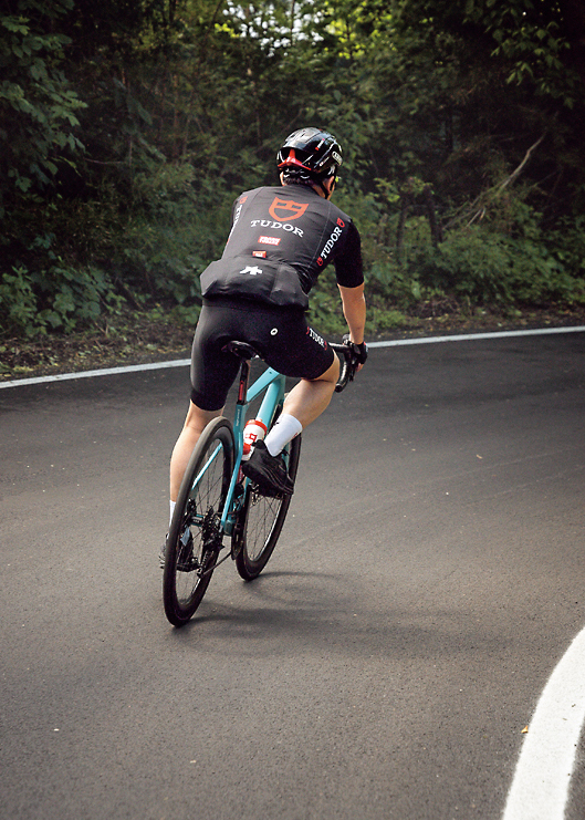 世界3大自転車レースで最も過酷な「ジロ・デ・イタリア」にチューダー