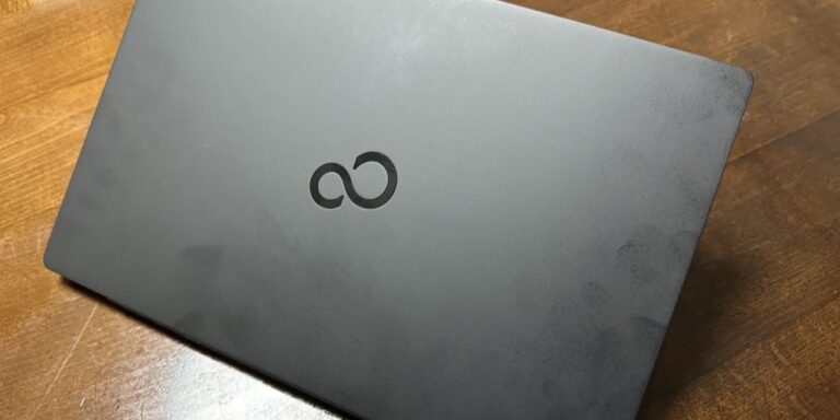 製品レビュー】モックアップのような軽さ！世界最軽量LIFEBOOK WU-X/G2