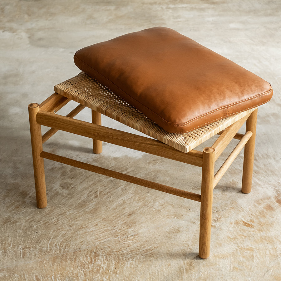 colonial-stool-001_900x.jpg?v=