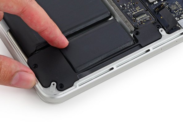 MacBook Pro 13インチ Retina Display Late 2013 のバッテリーの交換