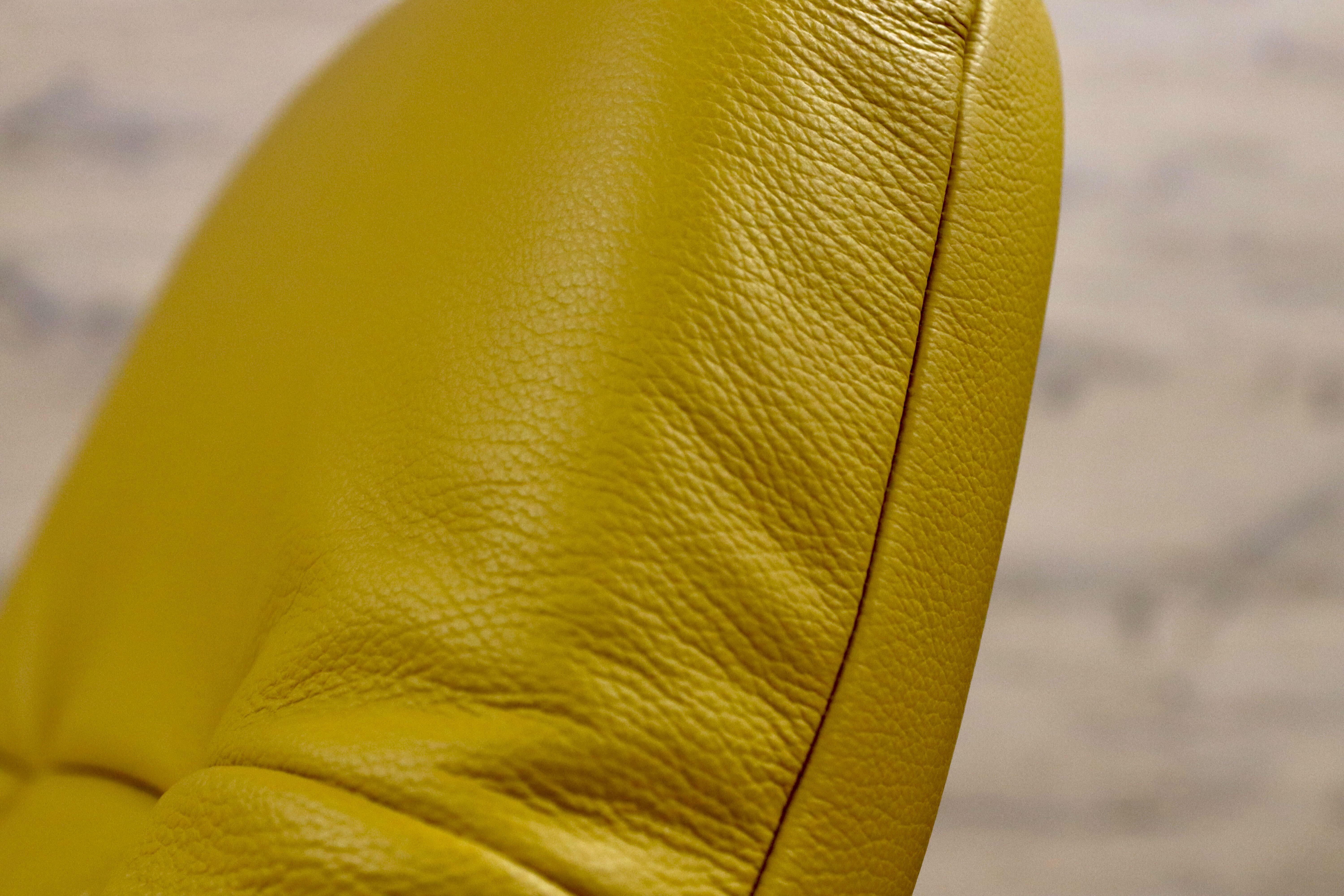 GMHK330A○himolla / ヒモラ リクライニングチェア シングルソファ 本