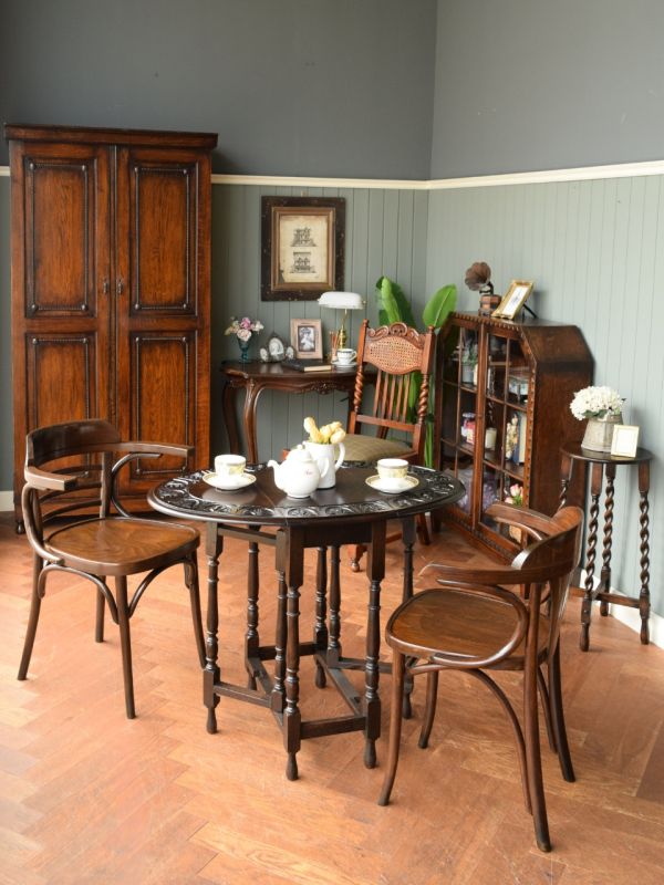 英国アンティークのおしゃれな椅子、アーム付きのベントウッドチェア(m