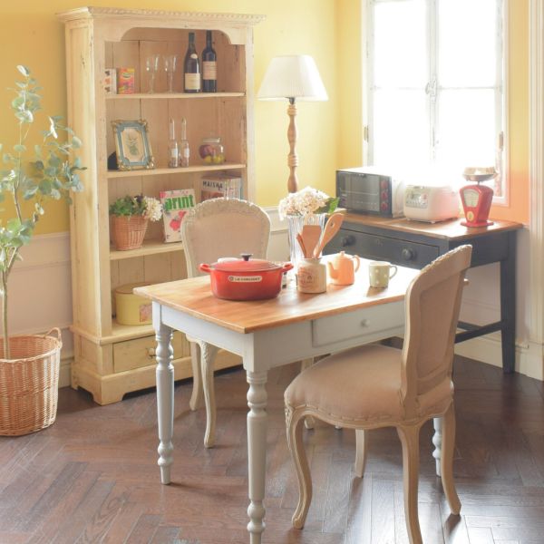 アンティーク風椅子、お花の彫刻が可愛いコクシグルのチェア(cff-1020