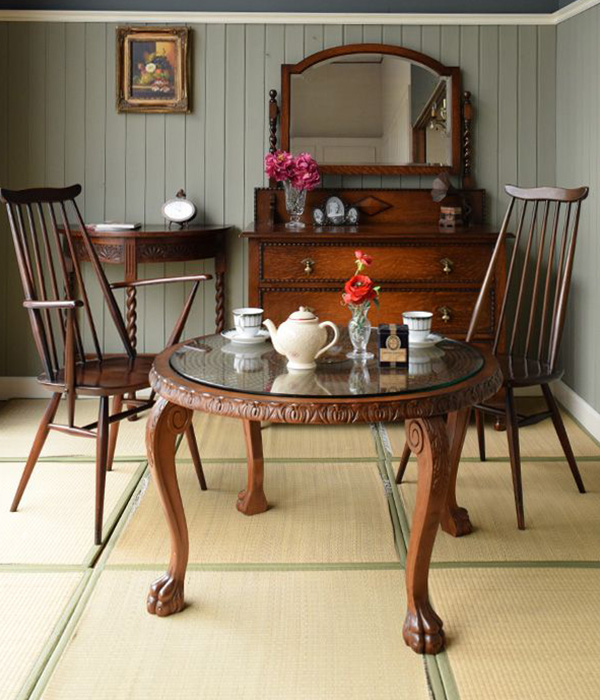 アンティーク家具の足先「ボール＆クロウ」とは？選び方や使い方【公式