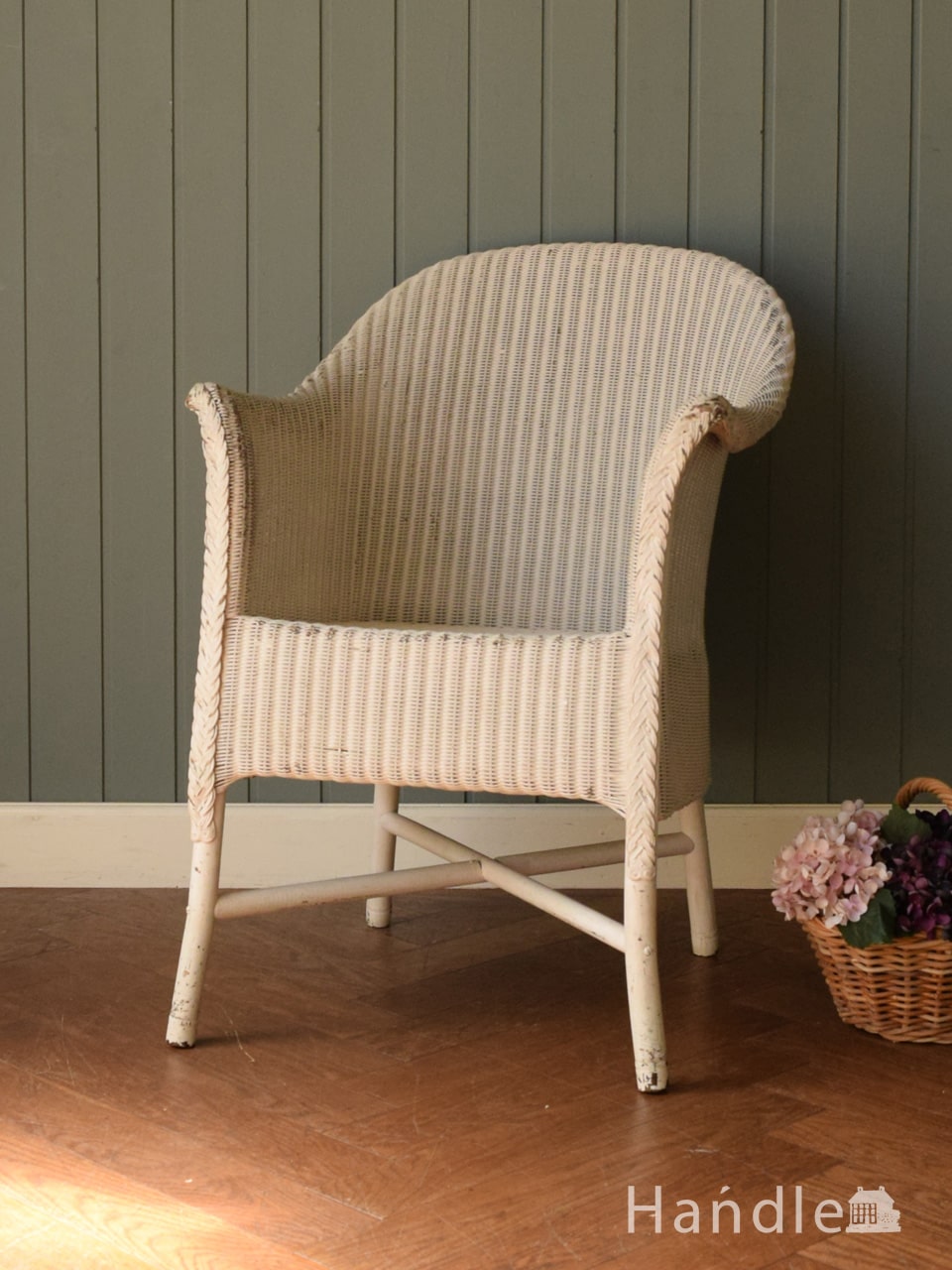 アンティークのおしゃれなパーソナルチェア、イギリスのロイドルーム