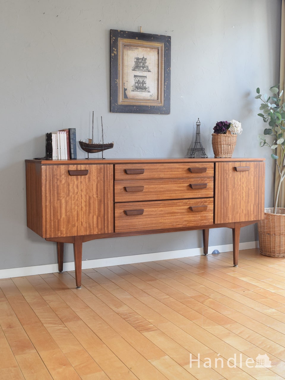 イギリスから届いたビンテージのサイドボード、ネイサンNathan社の