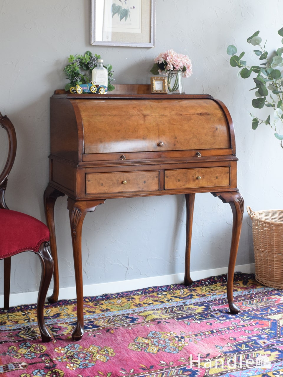 英国アンティークの美しいライティングビューロー、ウォールナット材の