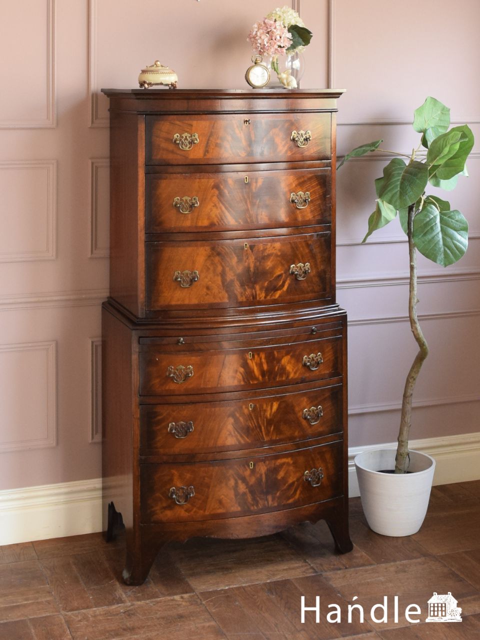 英国から届いたアンティークのチェスト、マホガニー材のチェストオン