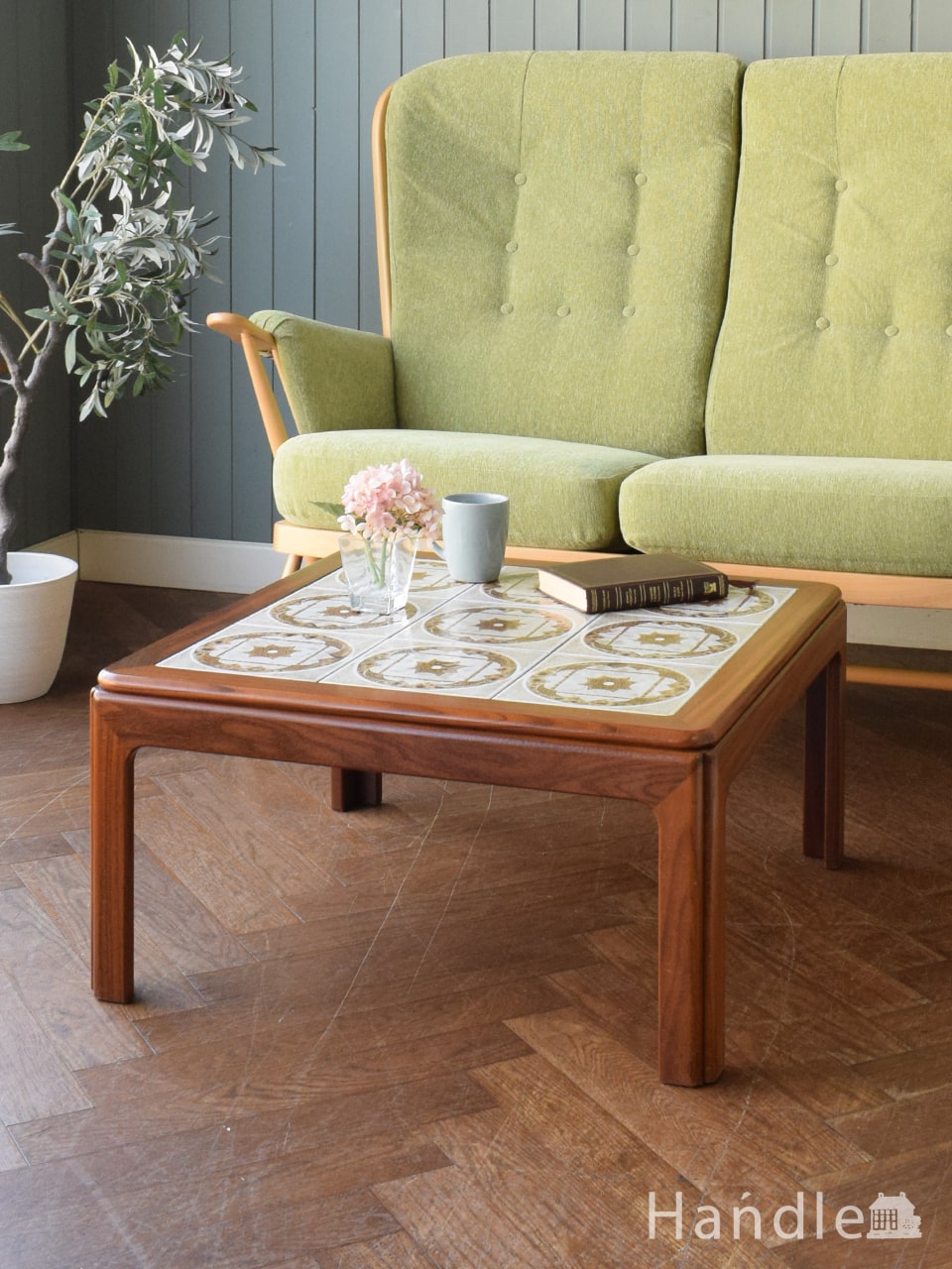 G-PLANのヴィンテージテーブル、タイルトップのおしゃれなコーヒー