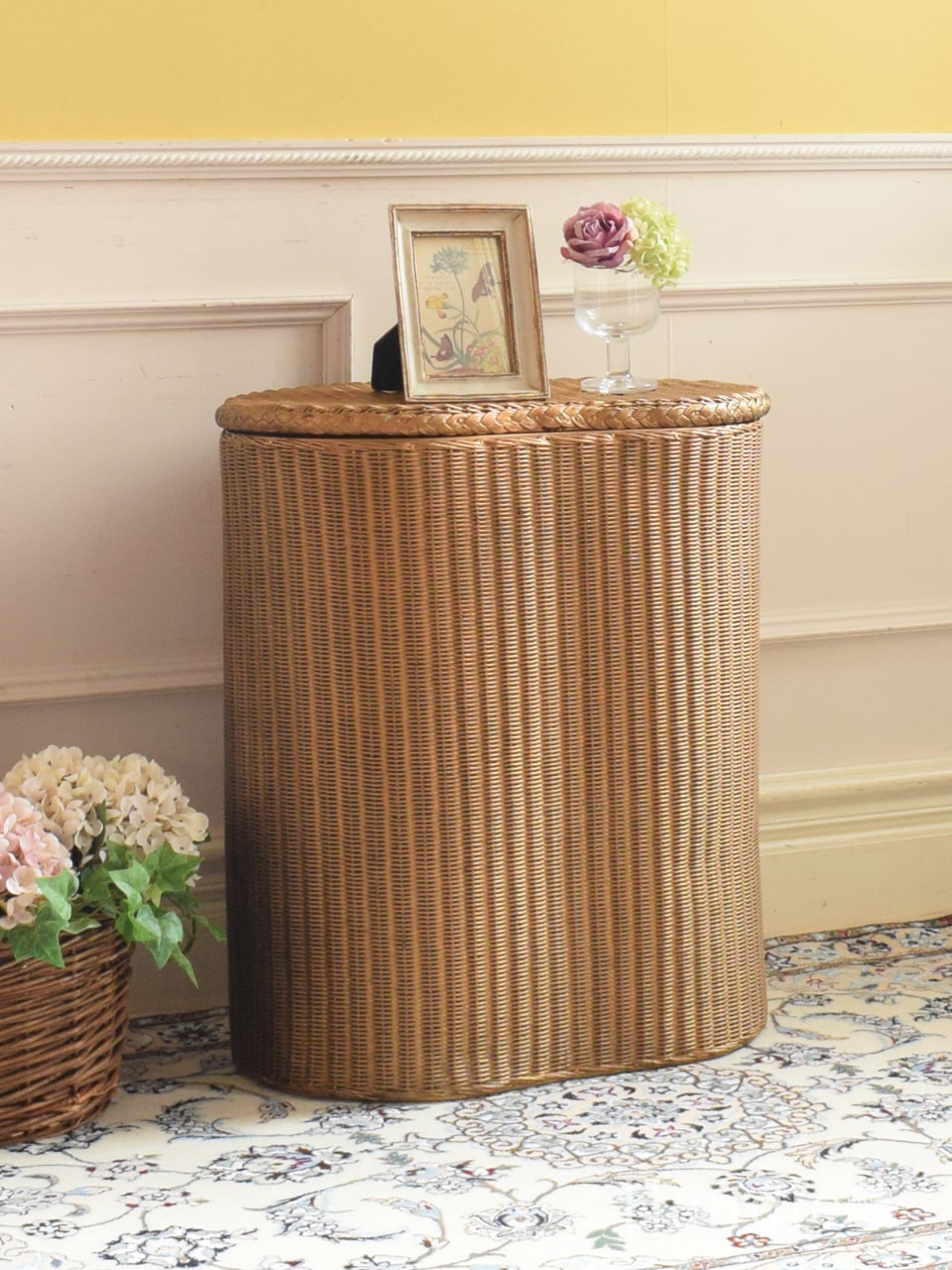 フランス輸入のアンティーク家具、おしゃれなブランケットボックス