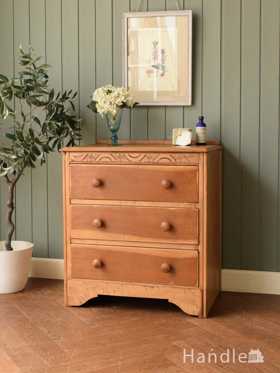 めずらしいオーク材のアンティークチェスト、イギリスから届いたお花の